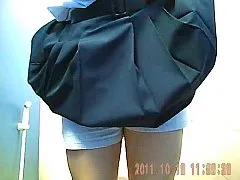 ซ่อนกล้องจิ๋ว เเอบถ่าย นักเรียน ม6 เข้าห้องน้ำเห็นหีชัดๆขนหมอยอุยๆน่าเบริ์นซะมัด