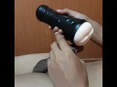 ซื้อจิ๋มซิลิโคน ให้ลูกชายกำลังจะเย็ดแม่เลี้ยงแอบสลับเอาหีตัวเองให้ลองเสียวควยรุมสวิงกิ้งกั